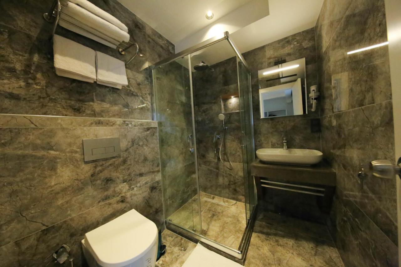 Hotel Axu Airport 5*