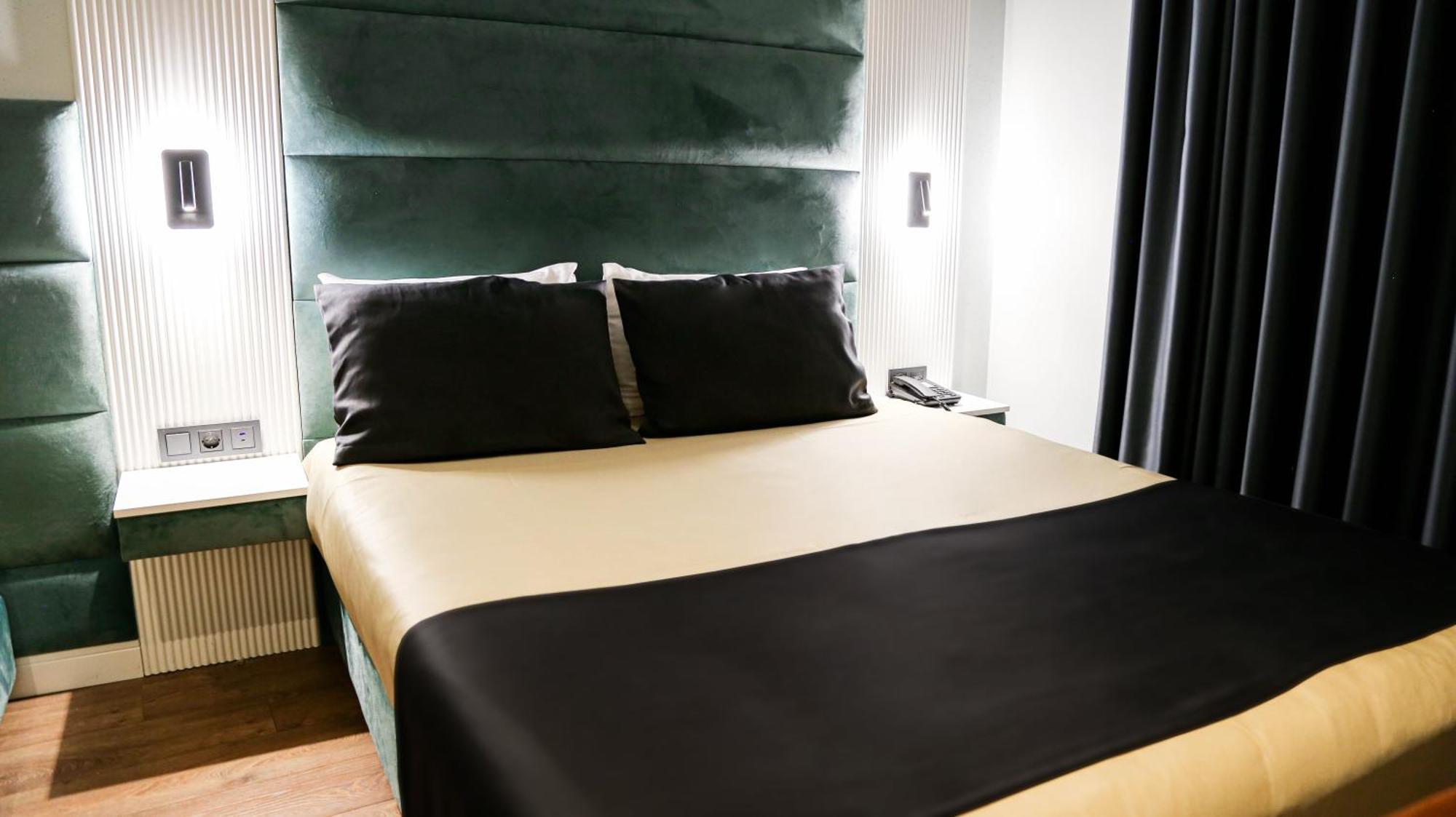Axu Airport Hotel 5*